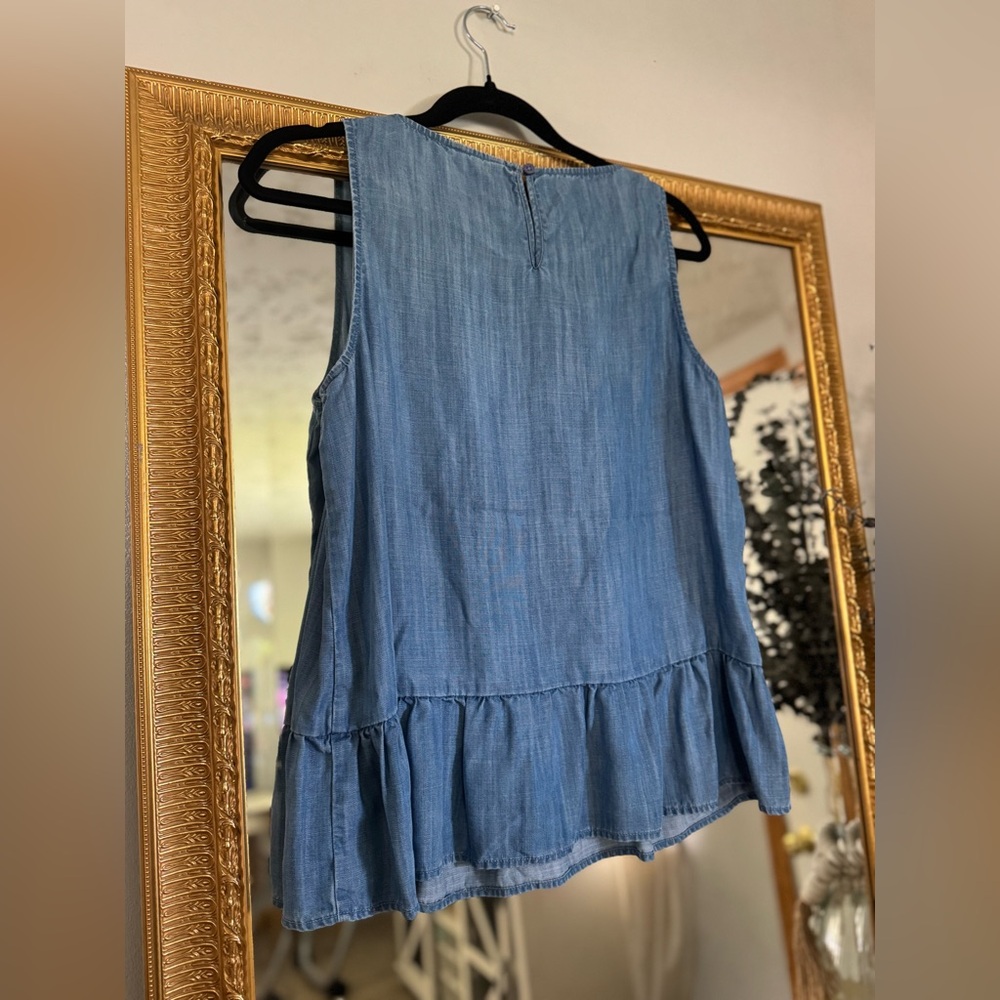 Crown & Ivy Chambray Ruffle Peplum Tank Top Blue Greece Coastal Summer Chic - Picture 5 of 5